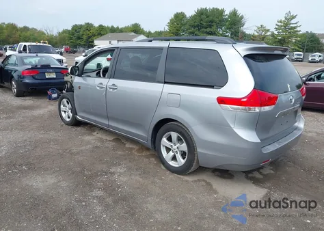 2011 Toyota Sienna Le V6 from USA, damaged, VIN 5TDKK3DC1BS149932